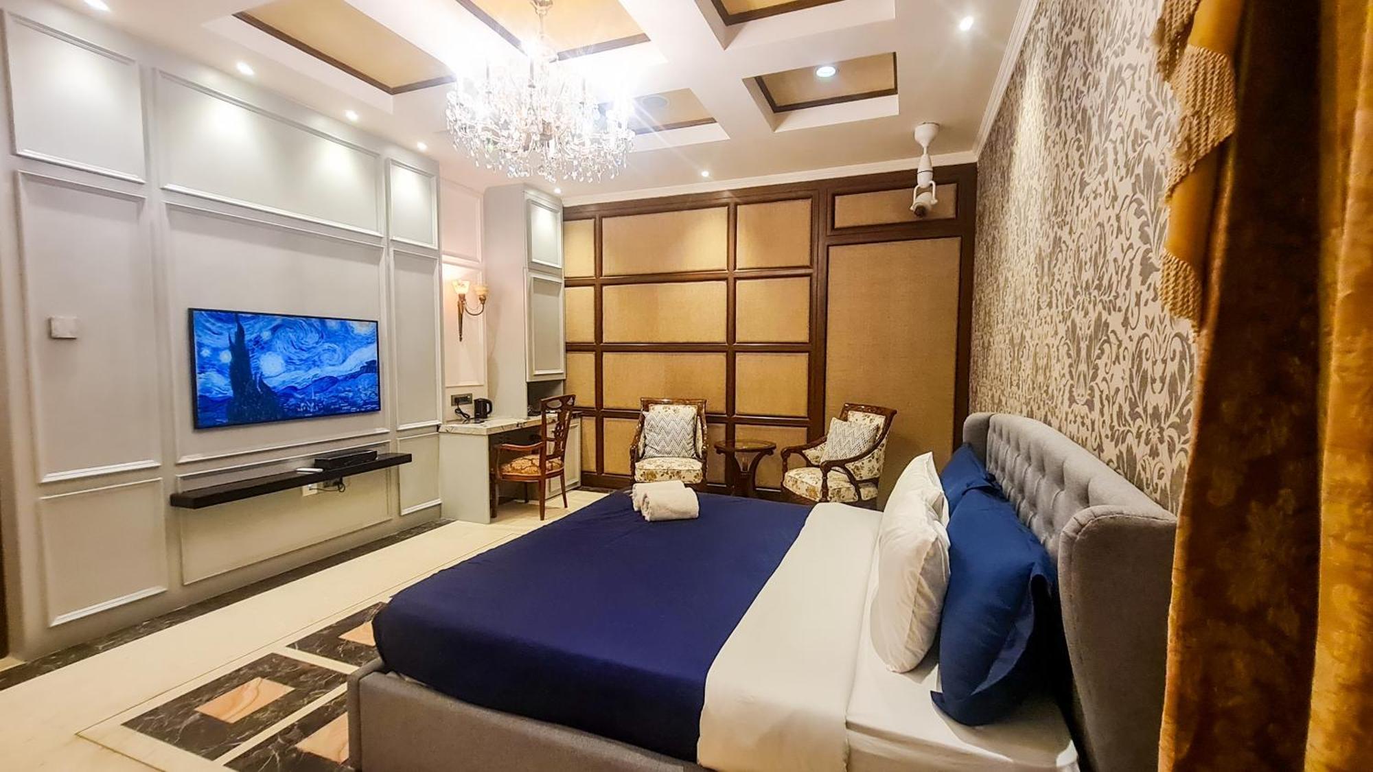 The Moira - * Kolkata